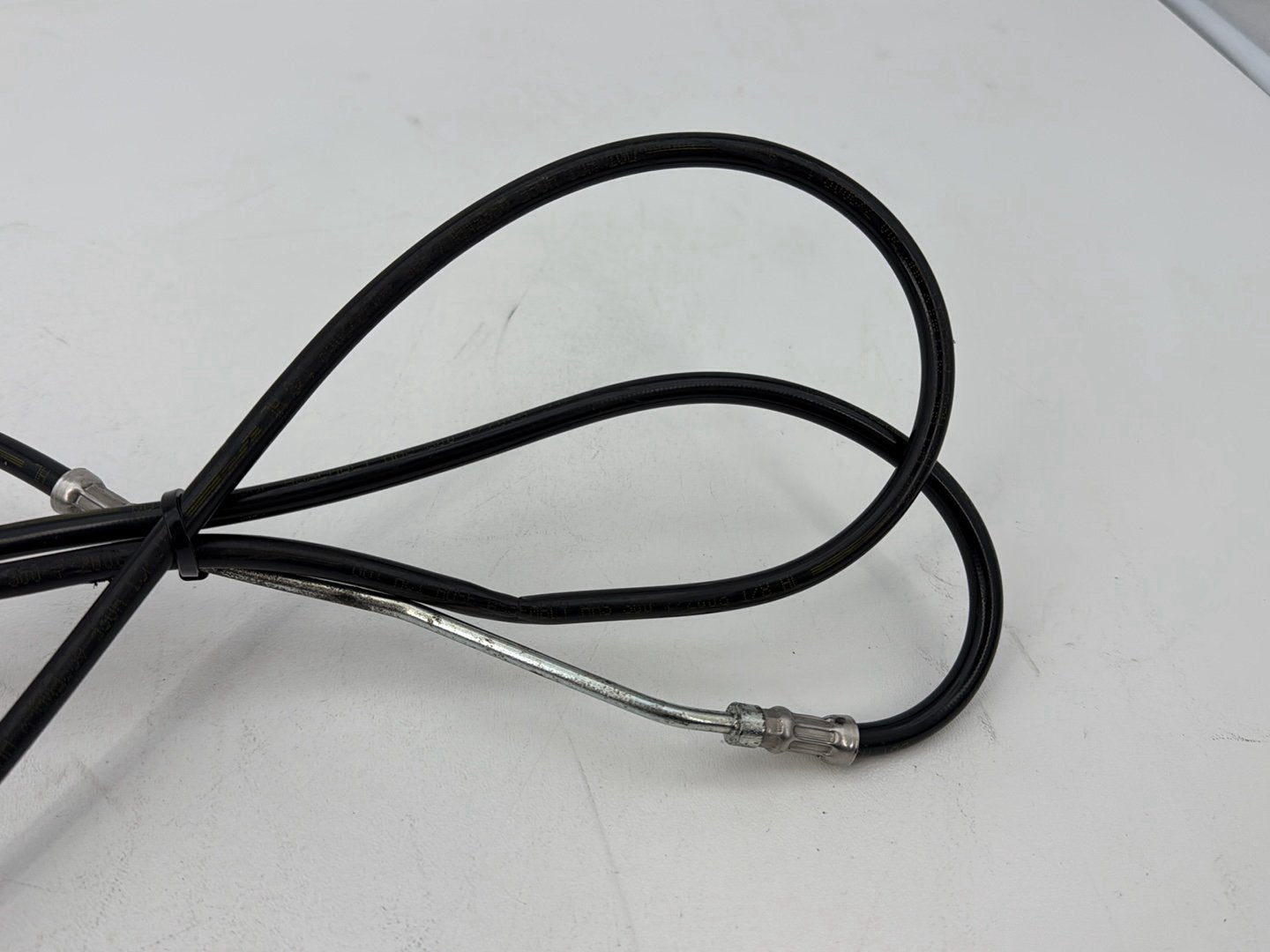 2007 - 2011 Harley-Davidson Touring Street Glide Front Brake Hose Line Pipe ABS 41679-09