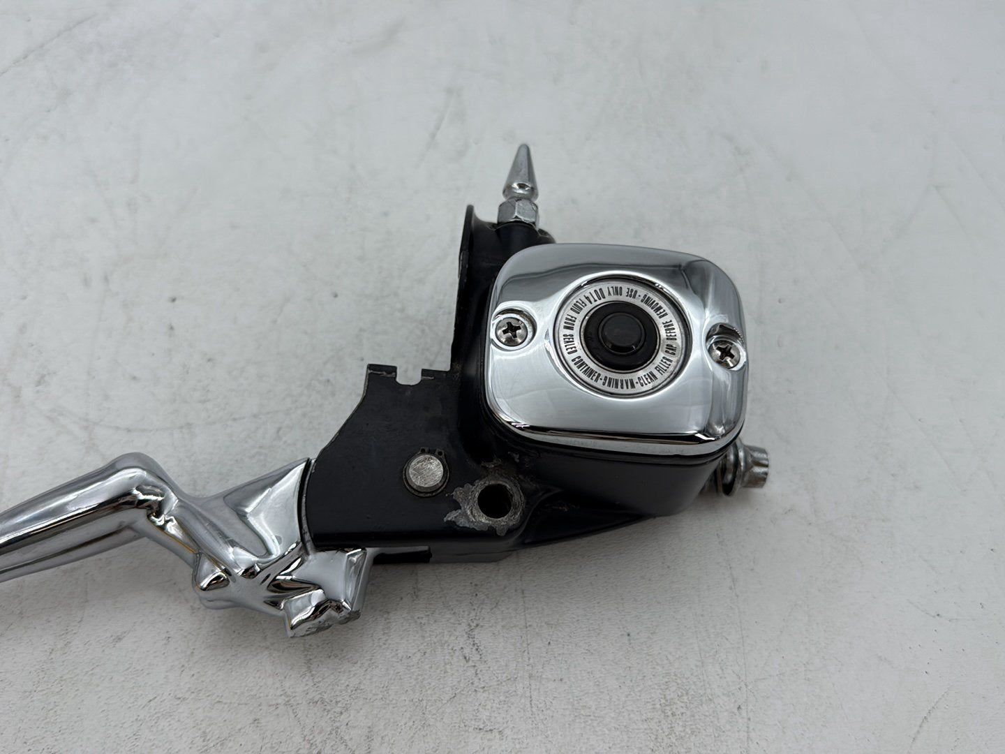 2006 Harley Dyna FXDWGI Wide Glide OEM Front Right Brake Lever Master Cylinder