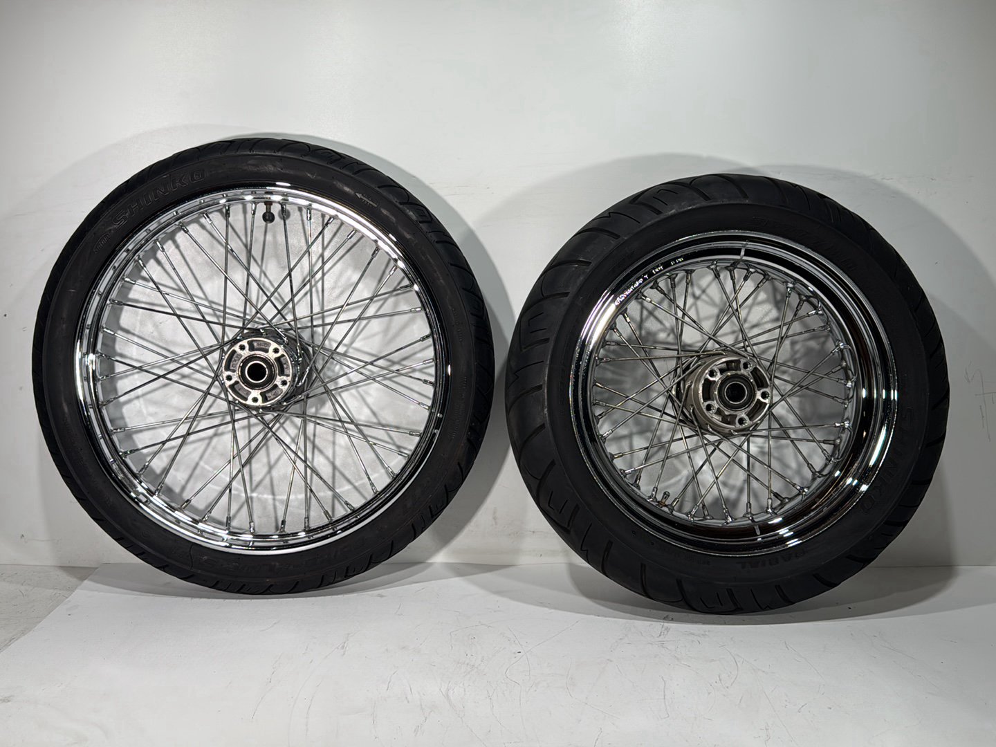 2006 Harley Dyna FXDWGI Wide Glide OEM Front Rear Wheel Rim Tire Spoked