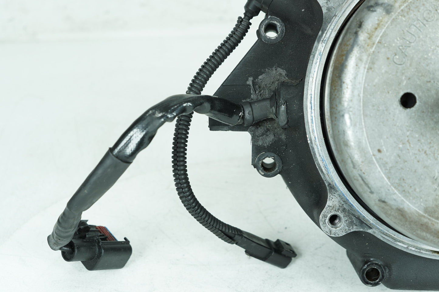 1999 - 2006 Harley-Davidson Touring Road King Crankcase Shaft Engine Motor Cover 23957-99E