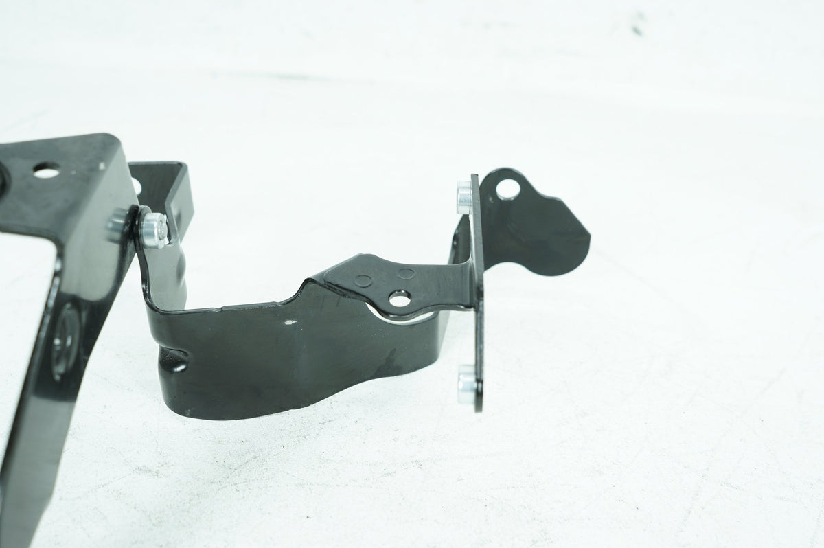 2018 Harley Softail FXBB Street Bob OEM Front Fairing Radio Caddy Mount Holder