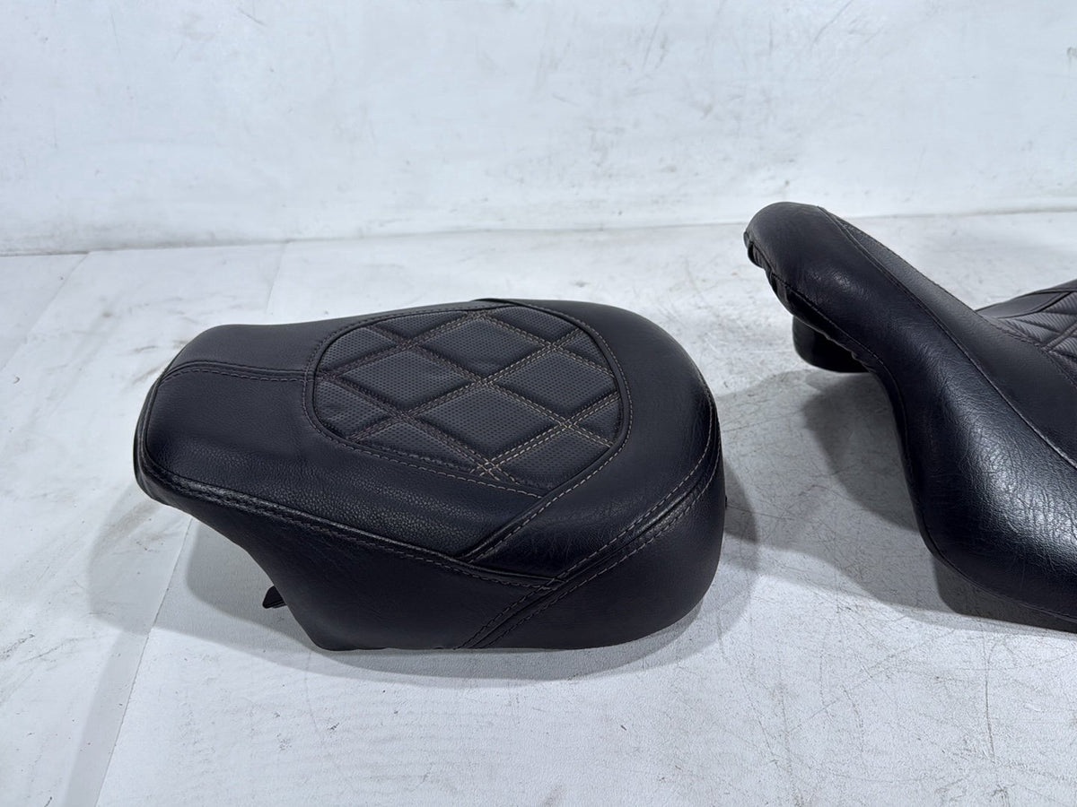 2011 Harley Road Glide Touring FLTRX Passenger Rider Driver Seat Saddle Pillion