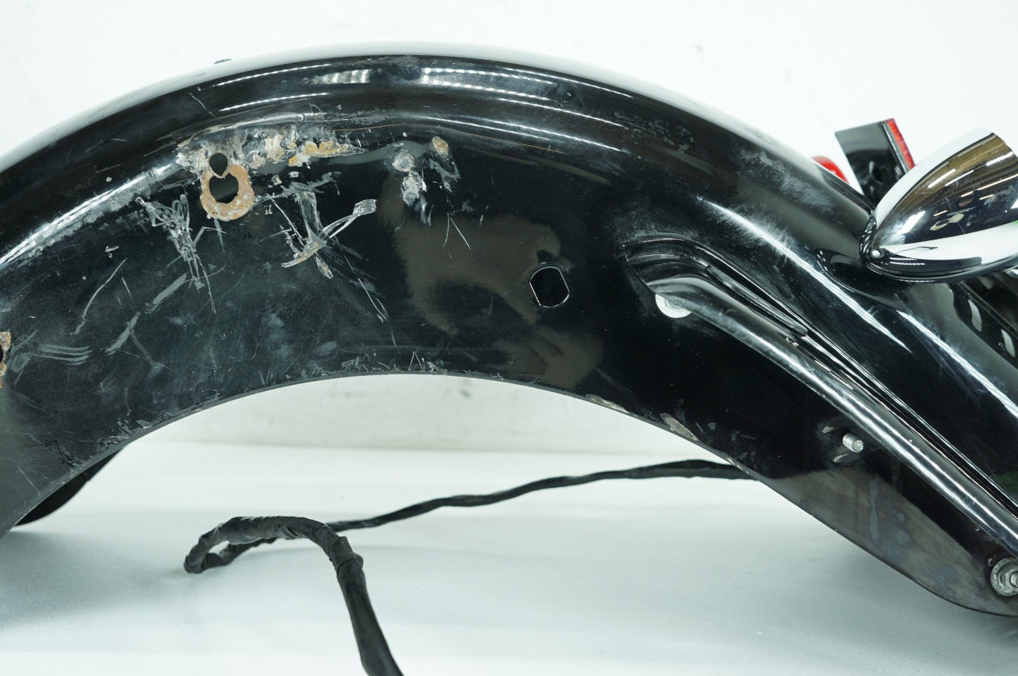 2000 - 2006 Harley-Davidson Touring Electra Ultra Rear Wheel Fender & Turn Signals Bar 58702-02B