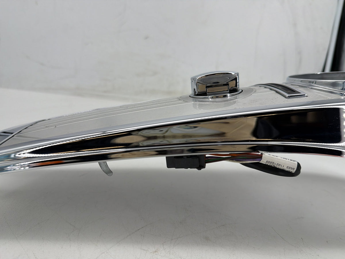 2011 Harley Road King Touring FLHR OEM Fuel Gas Tank Dash Console NOKey