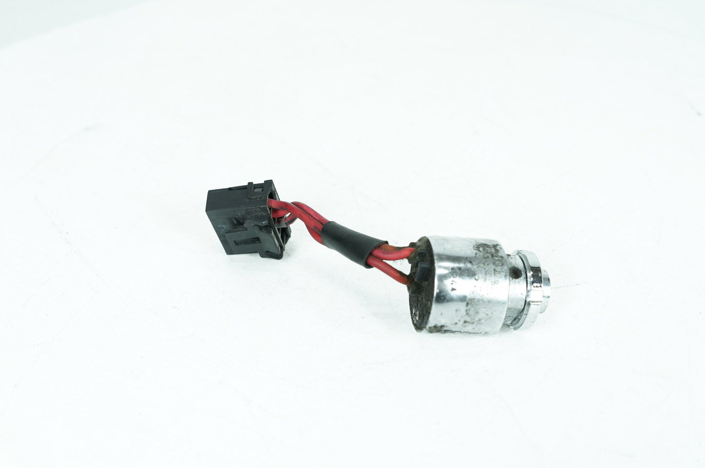 1999 - 2006 Harley-Davidson Dyna Low Rider Ignition Switch Cylinder Barrel Lockset NOKey 71421-90B