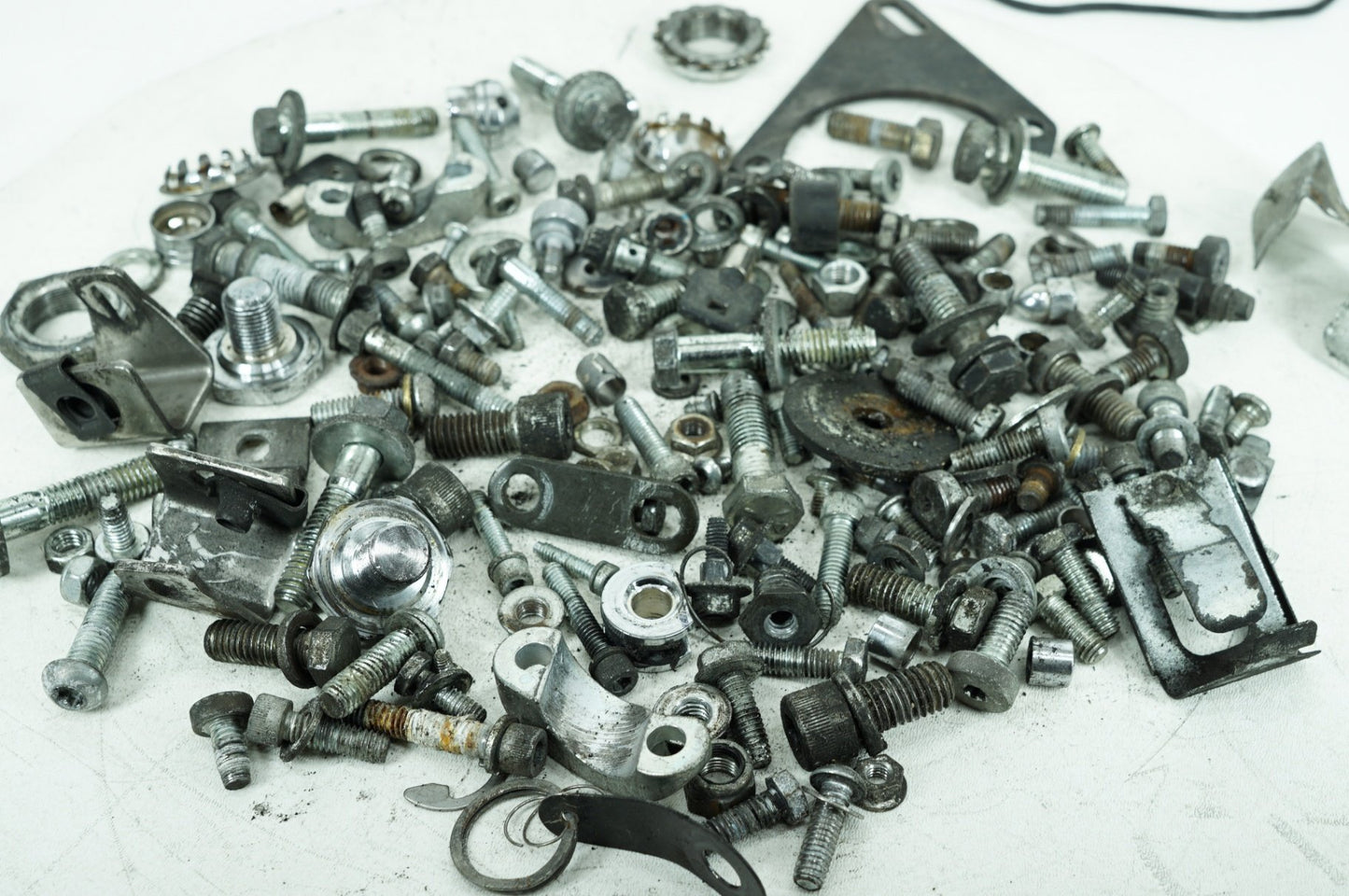 2000 - 2006 Harley-Davidson Touring Electra Ultra Hardware Bolts Nuts & Brackets