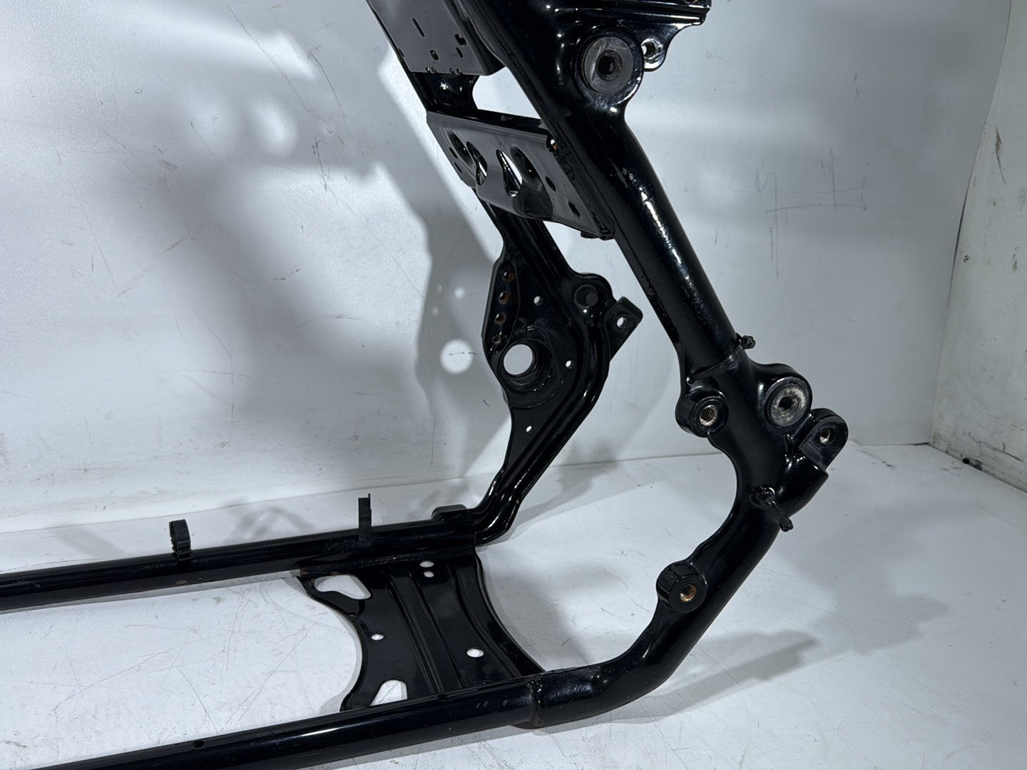2010 Harley Street Glide Touring FLHX OEM Body Main Frame Chassis SLVG