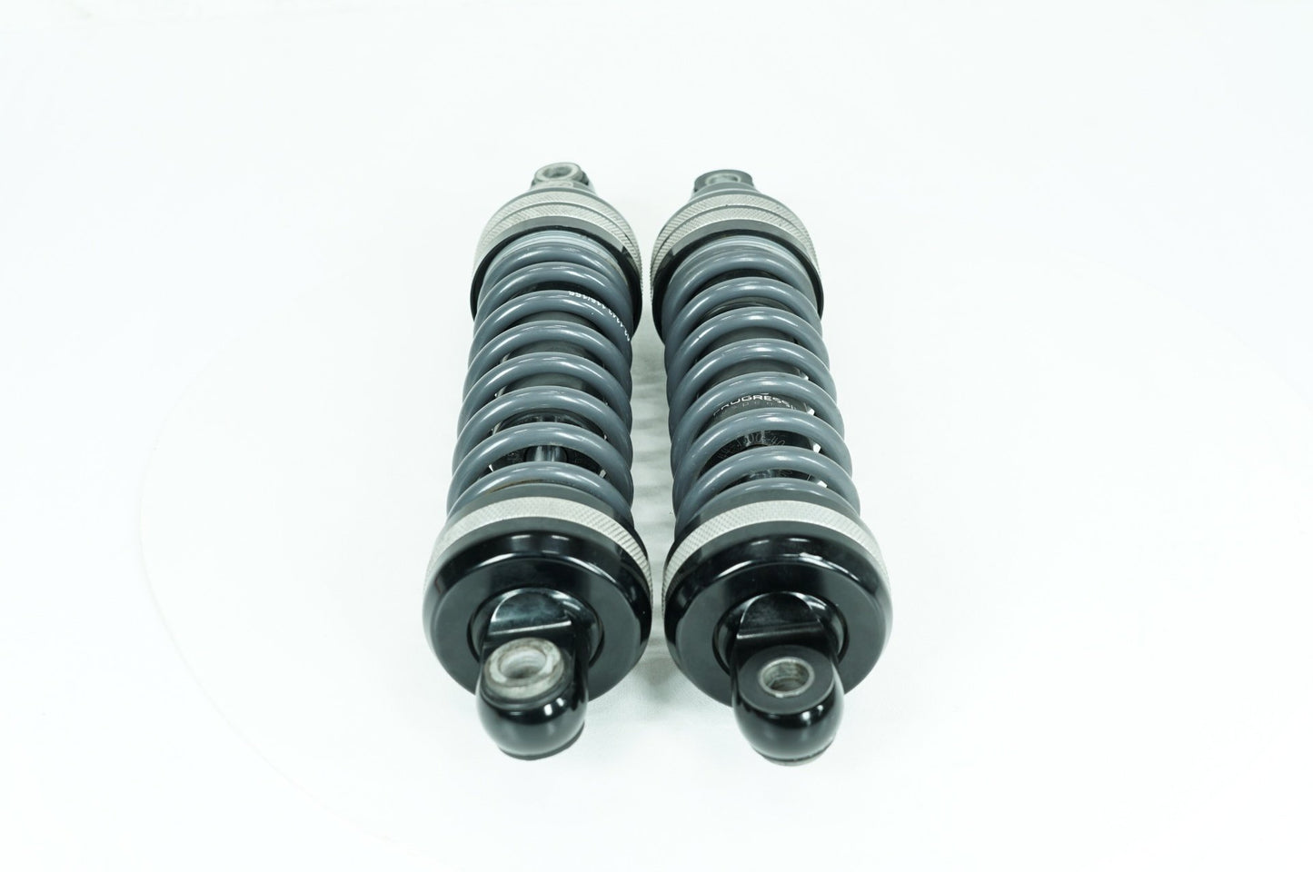 2007 - 2012 Harley-Davidson Touring Street Glide Rear Left Right Shock Absorbers Progressive Suspension