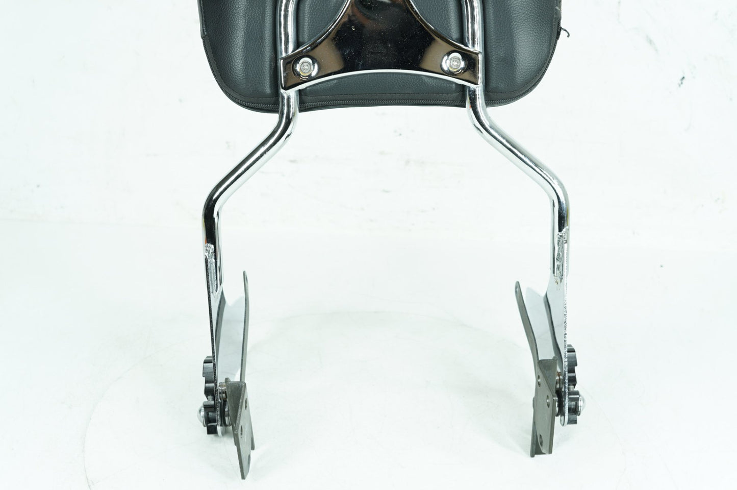 1999 - 2006 Harley-Davidson Touring Road King Classic Rear Sissy Bar w/ Backrest Cushion Pad 52723-06