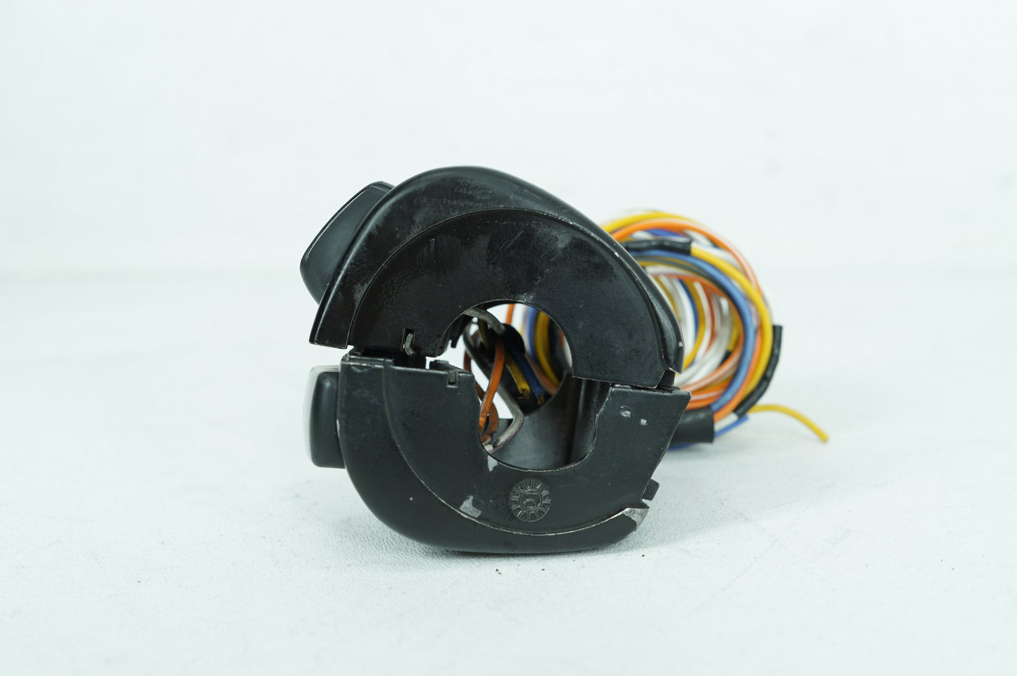 1999 - 2007 Harley-Davidson Dyna Wide Glide Left Turn Signal Headlight Switches Controls 71682-06A
