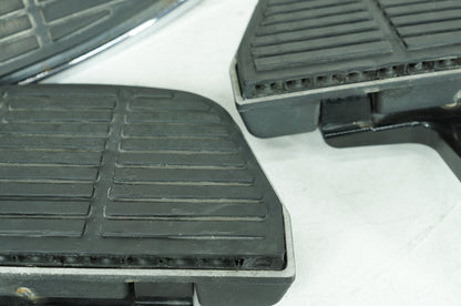 1999 - 2006 Harley-Davidson Touring Electra Glide Left Right Driver & Pass Floorboard Foot Rest 50606-86A