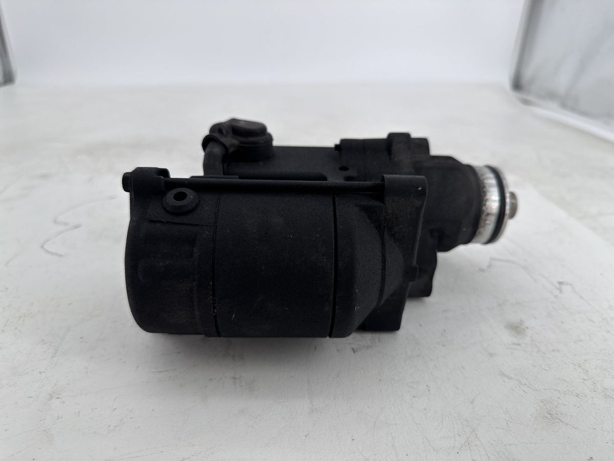 2013 Harley Street Glide Touring FLHX OEM Engine Starter Motor 31618-06A 12V