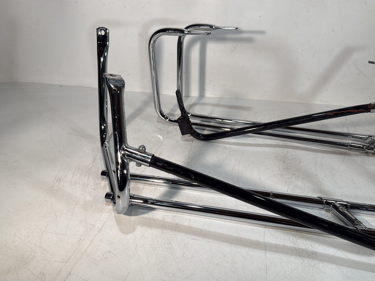 2007 - 2012 Harley-Davidson Touring Electra Glide Ultra Rear Left Right Saddlebag Guard Rails Bar 49193-93