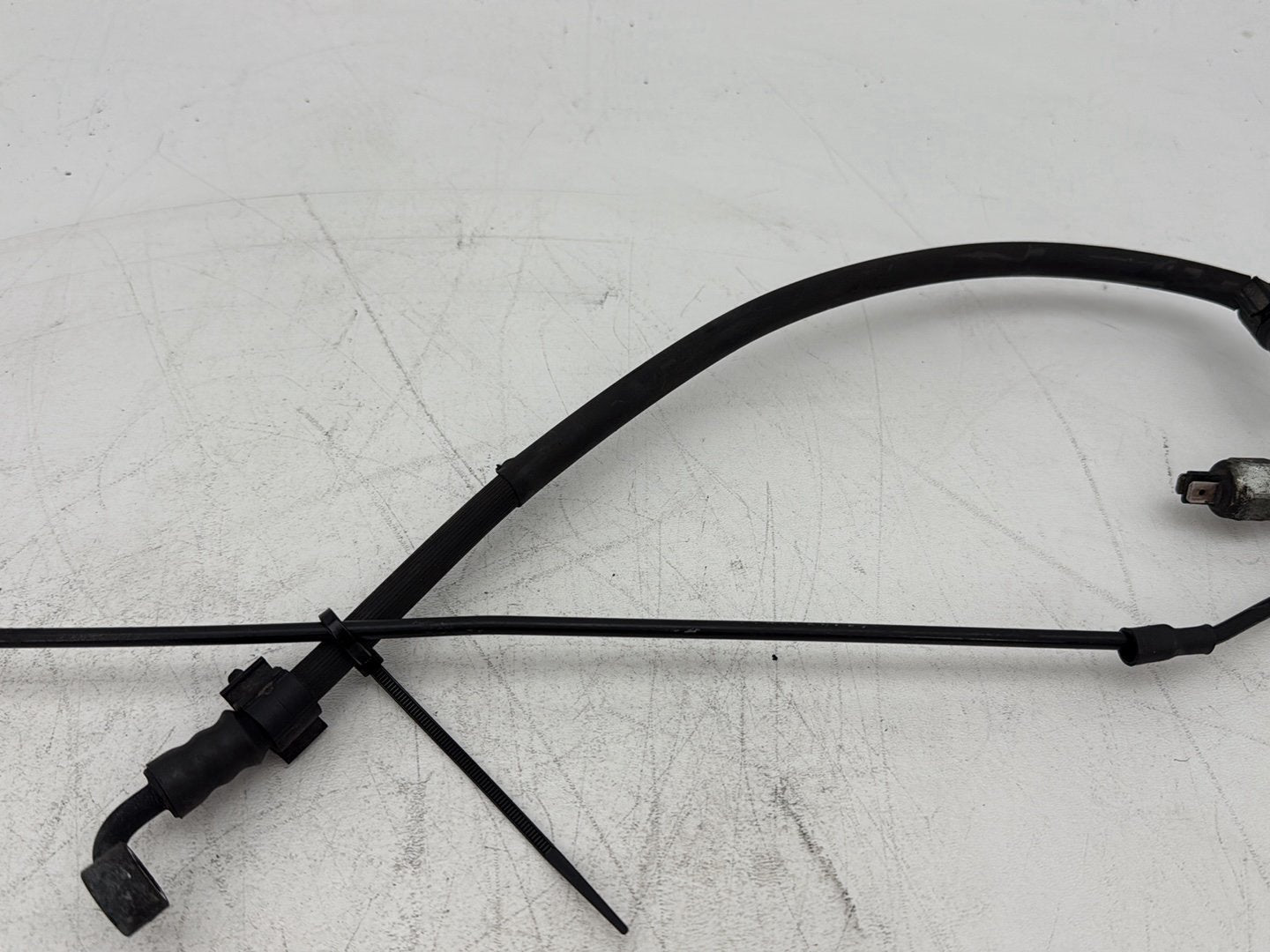 2013 Harley Electra Glide Touring Ultra FLHTCUI OEM Rear Brake Hose Line Pipe NON-abs