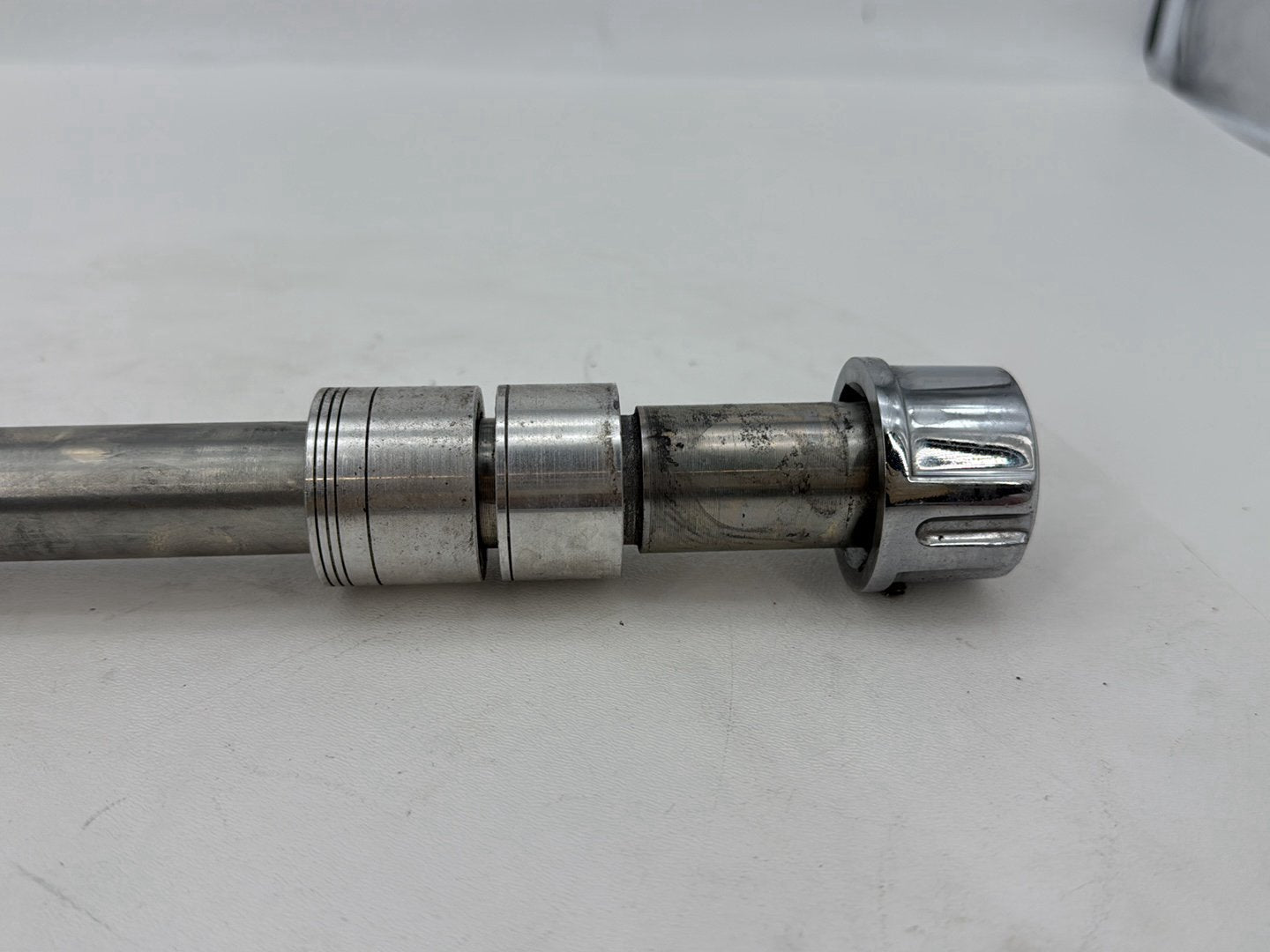 2007 - 2017 Harley-Davidson Dyna Wide Glide Front Wheel Axle Bolt Shaft 41547-07A