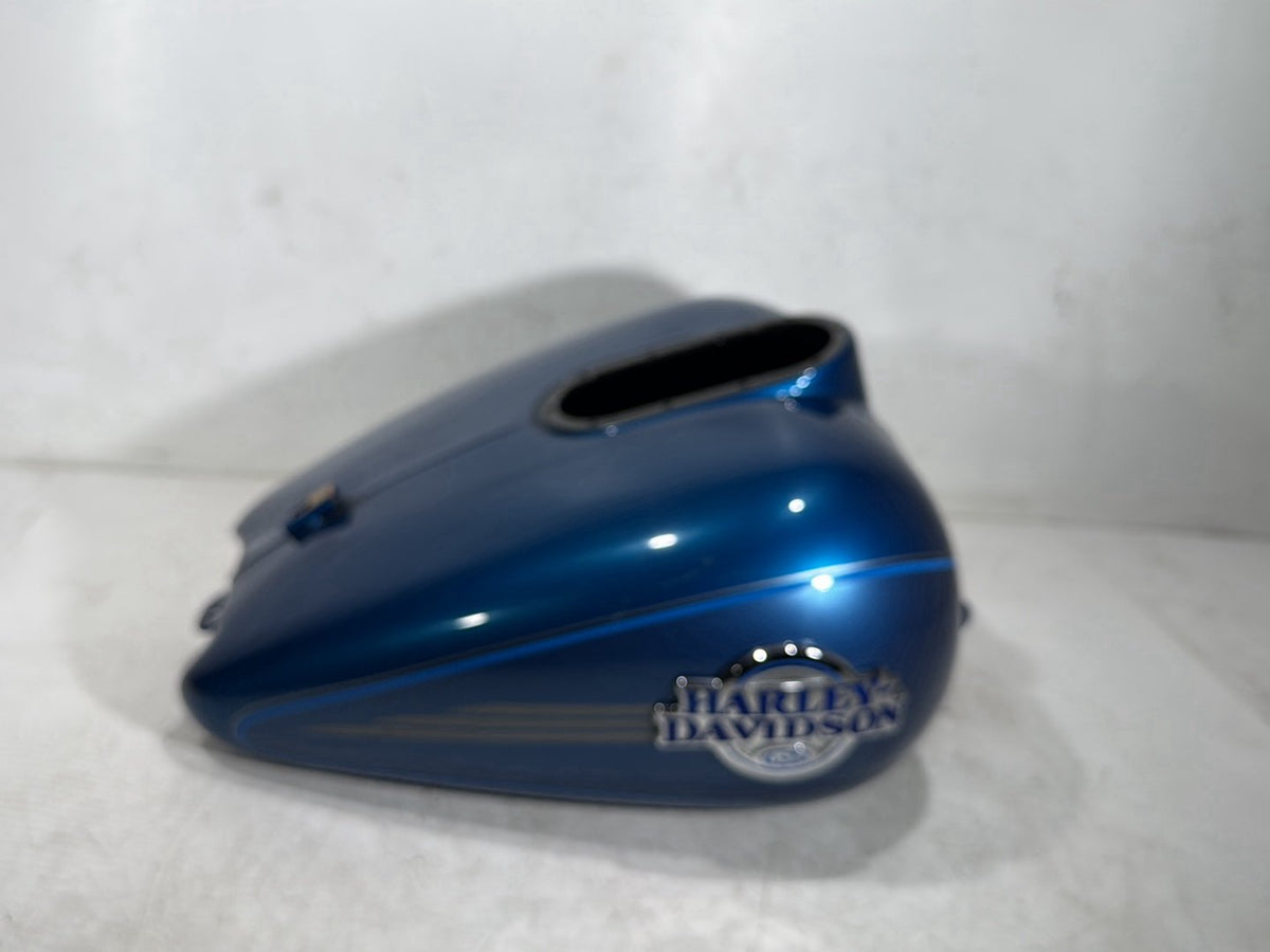 2006 Harley Electra Glide Touring Ultra FLHTCUI OEM Fuel Gas Tank Gasoline Reservoir
