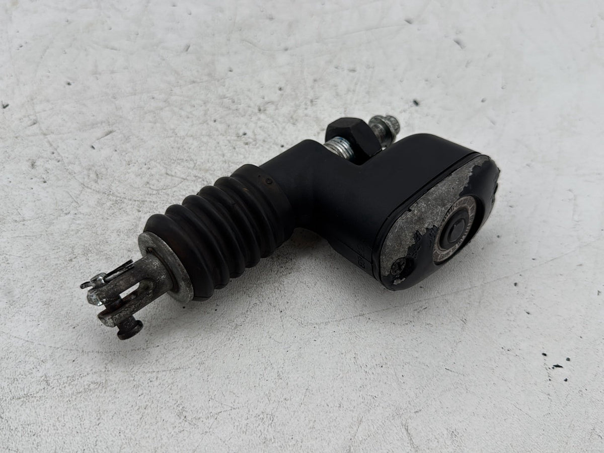 2006 Harley Street Glide Touring FLHXI OEM Rear Brake Master Cylinder Reservoir