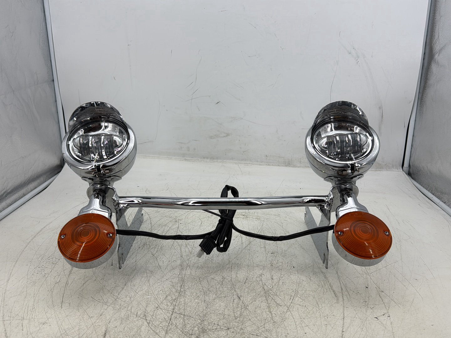 1998 Harley Touring FLHTCUI Electra Glide Ultra OEM Front Turn Signal Indicators Aux Light Bar