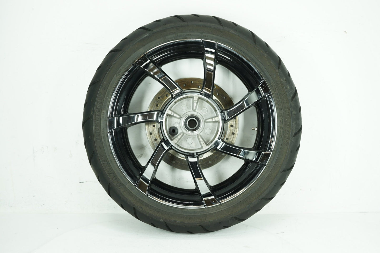 2008 - 2016 Harley-Davidson Touring CVO Road Glide Rear Wheel Rim Tire 40225-10