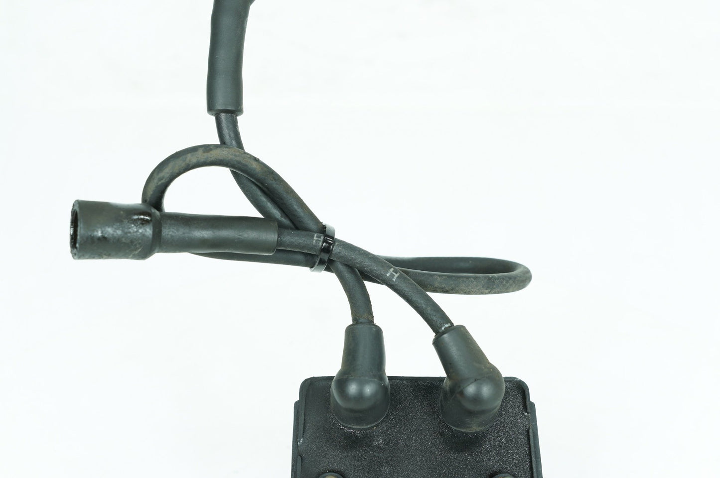 1984 - 1998 Harley-Davidson Touring Electra Glide Classic Ignition Coil Spark Plugs Cable 31614-83A