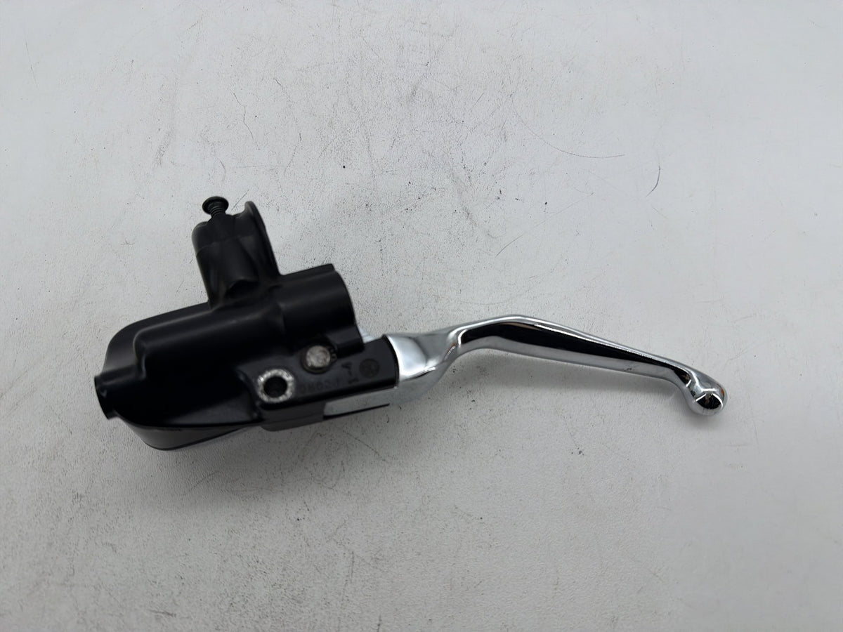 2002 Harley Electra Glide Touring OEM Front Right Brake Lever Master Cylinder