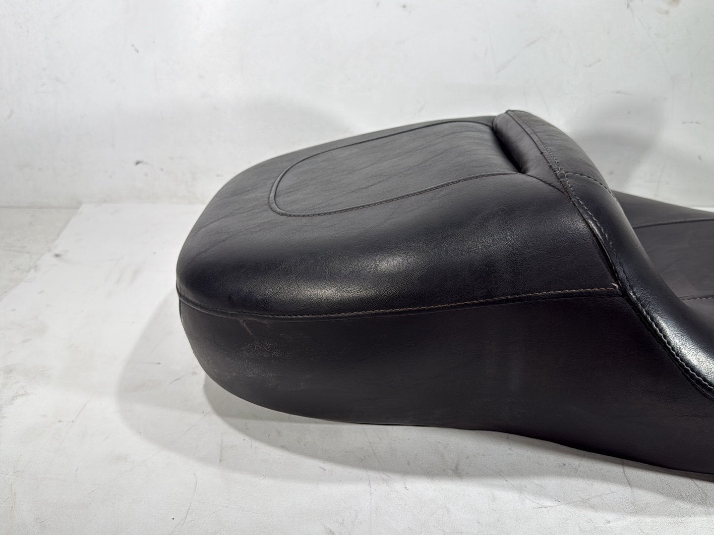 2013 Harley Electra Glide Touring Ultra FLHTCUI OEM Passenger Rider Driver Seat Saddle