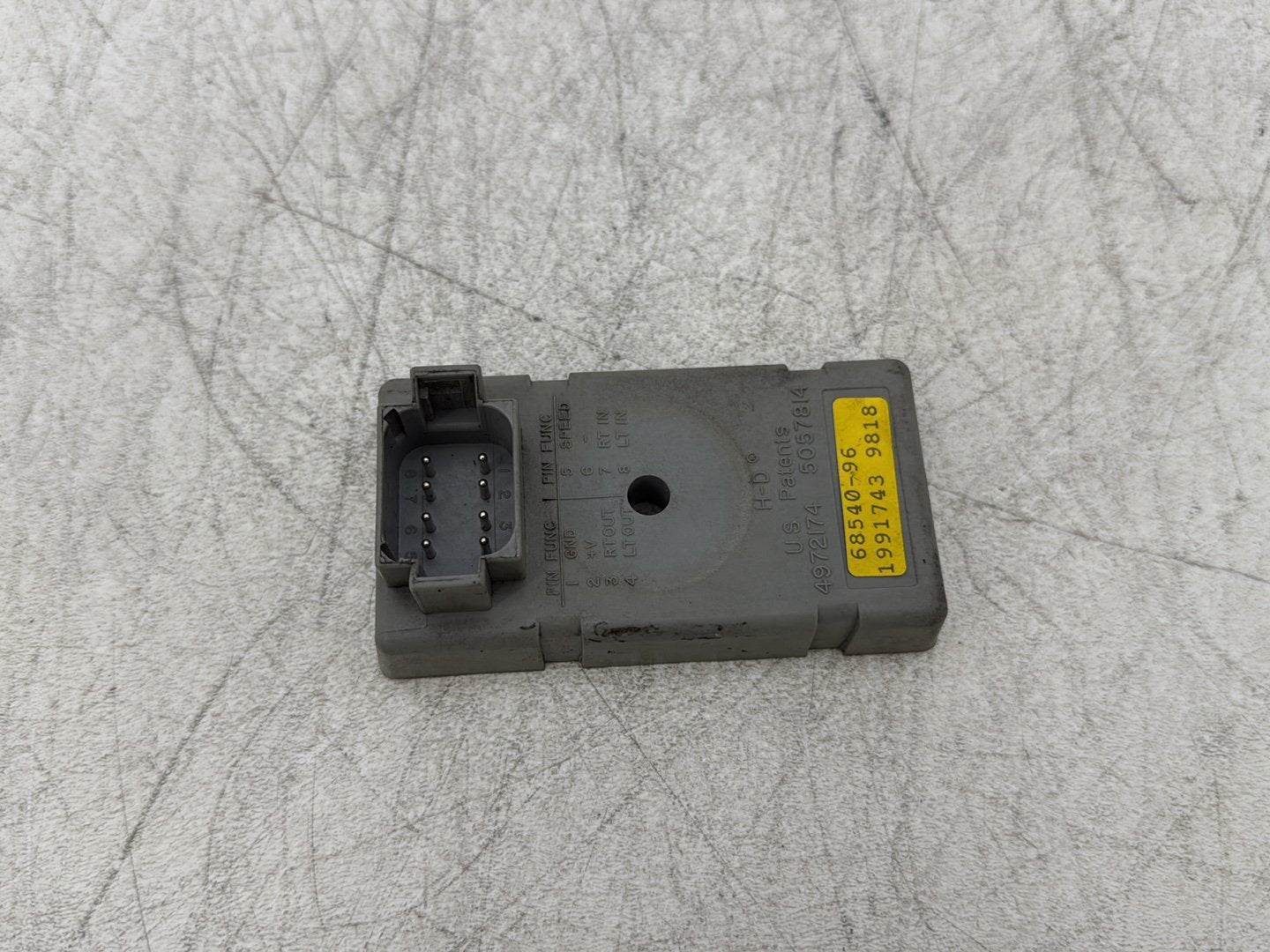 1998 Harley Touring FLHTCUI Electra Glide Ultra OEM Turn Signal Module Canceller TSM