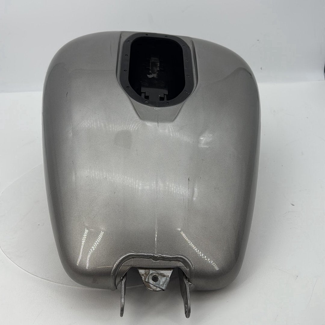 2007 - 2012 Harley-Davidson Dyna Super Glide Fuel Gas Tank Gasoline Reservoir 61590-04A