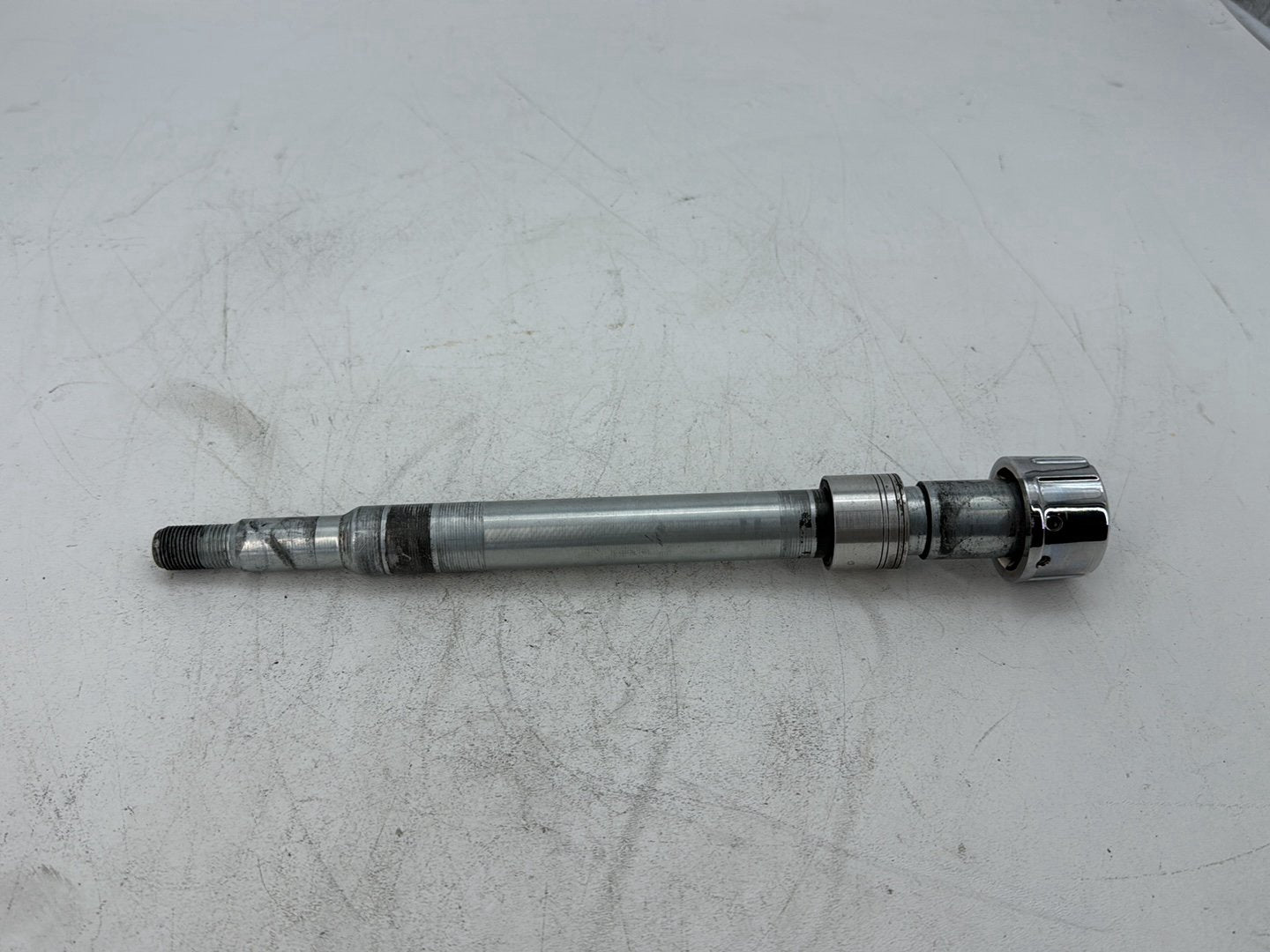 2017 Harley Road Glide Touring FLTRXS OEM Front Wheel Axle Bolt Shaft 41547-07A