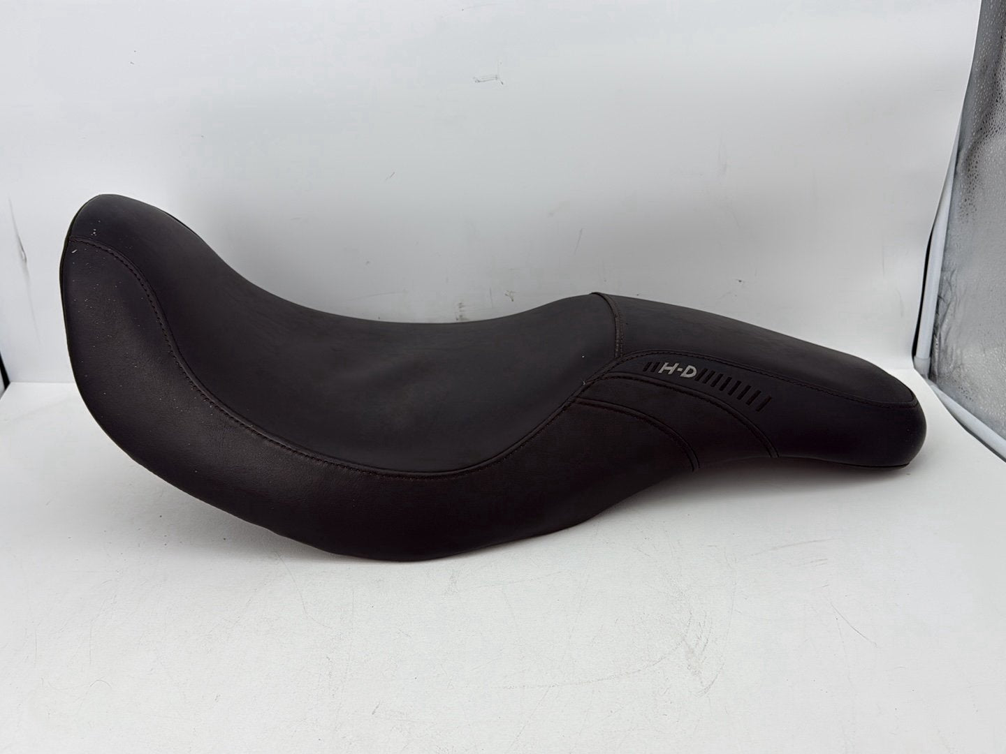 Harley-Davidson Misc  Passenger Rider Driver Seat Saddle 52000071