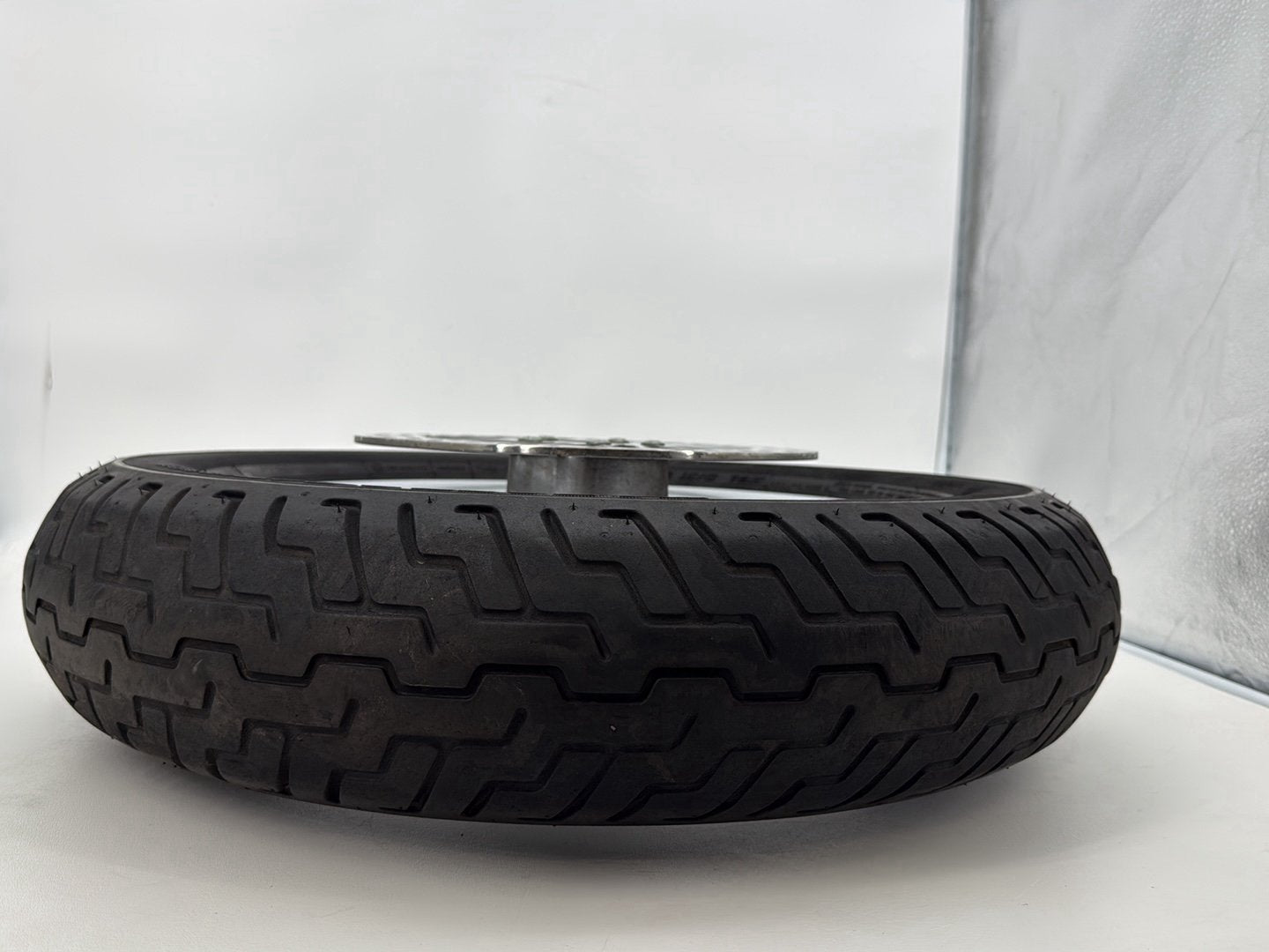 1999 - 2006 Harley-Davidson Touring Electra Glide Ultra Front Wheel Rim Tire Spoked 43440-05A