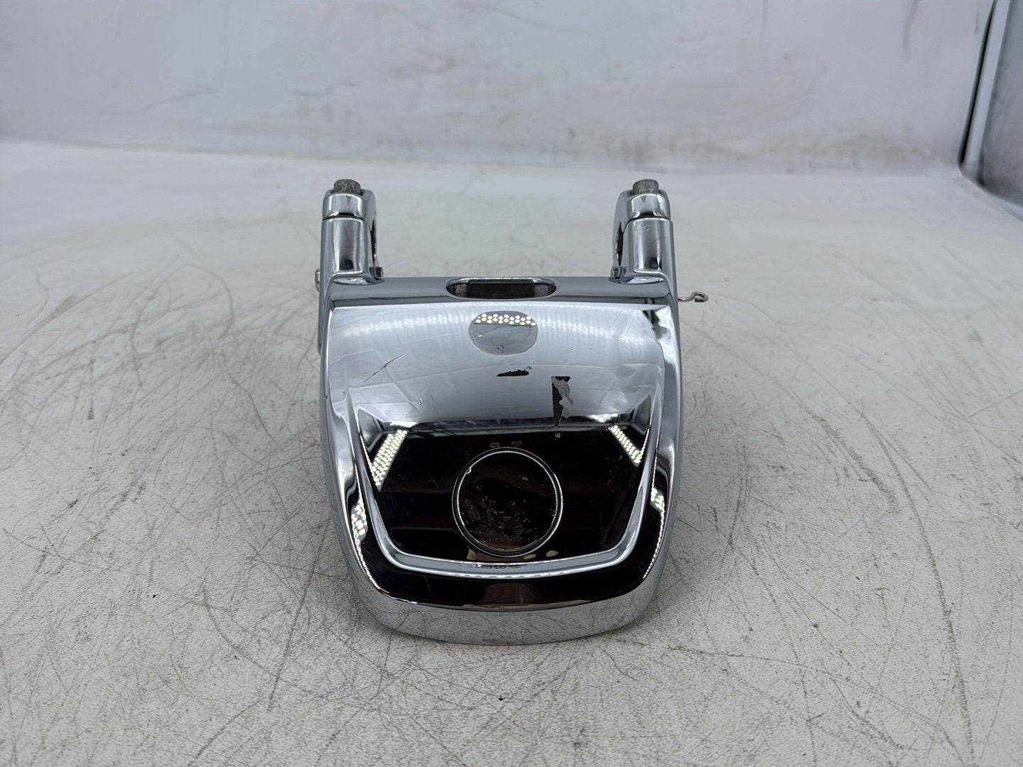 2015 Harley Dyna Low Rider FXDL OEM Front Handlebar Riser Top Clamp Chrome