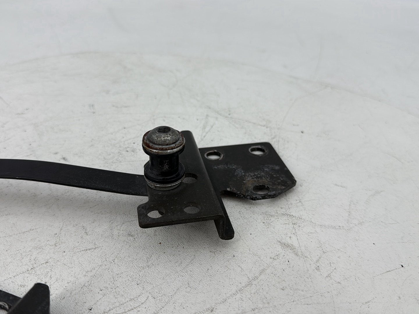1999 - 2006 Harley-Davidson Touring Electra Glide Left & Right Saddlebag Mount Brackets 53803-06