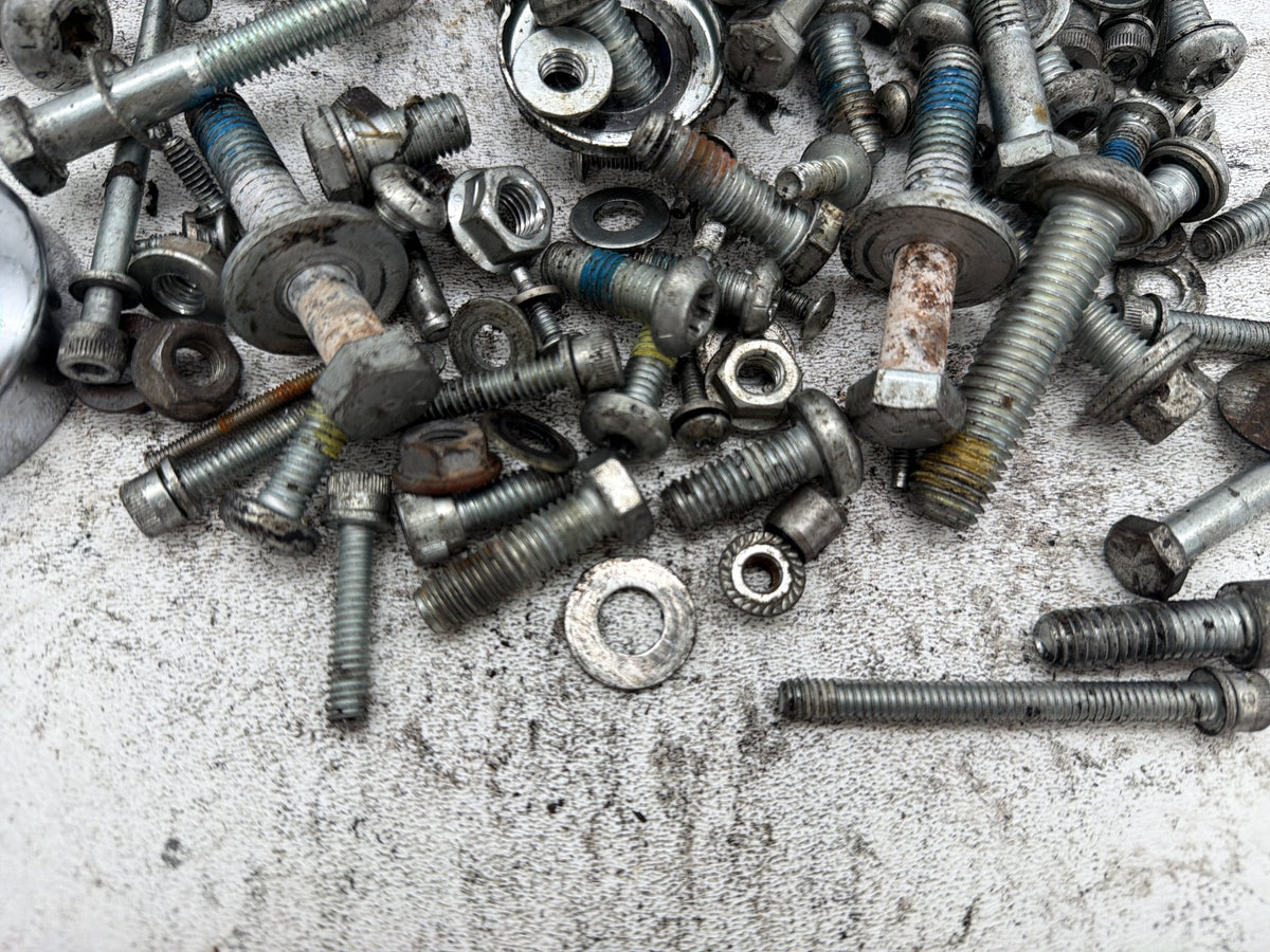 2017 Harley Dyna Street Bob FXDB OEM Hardware Bolts Nuts & Brackets