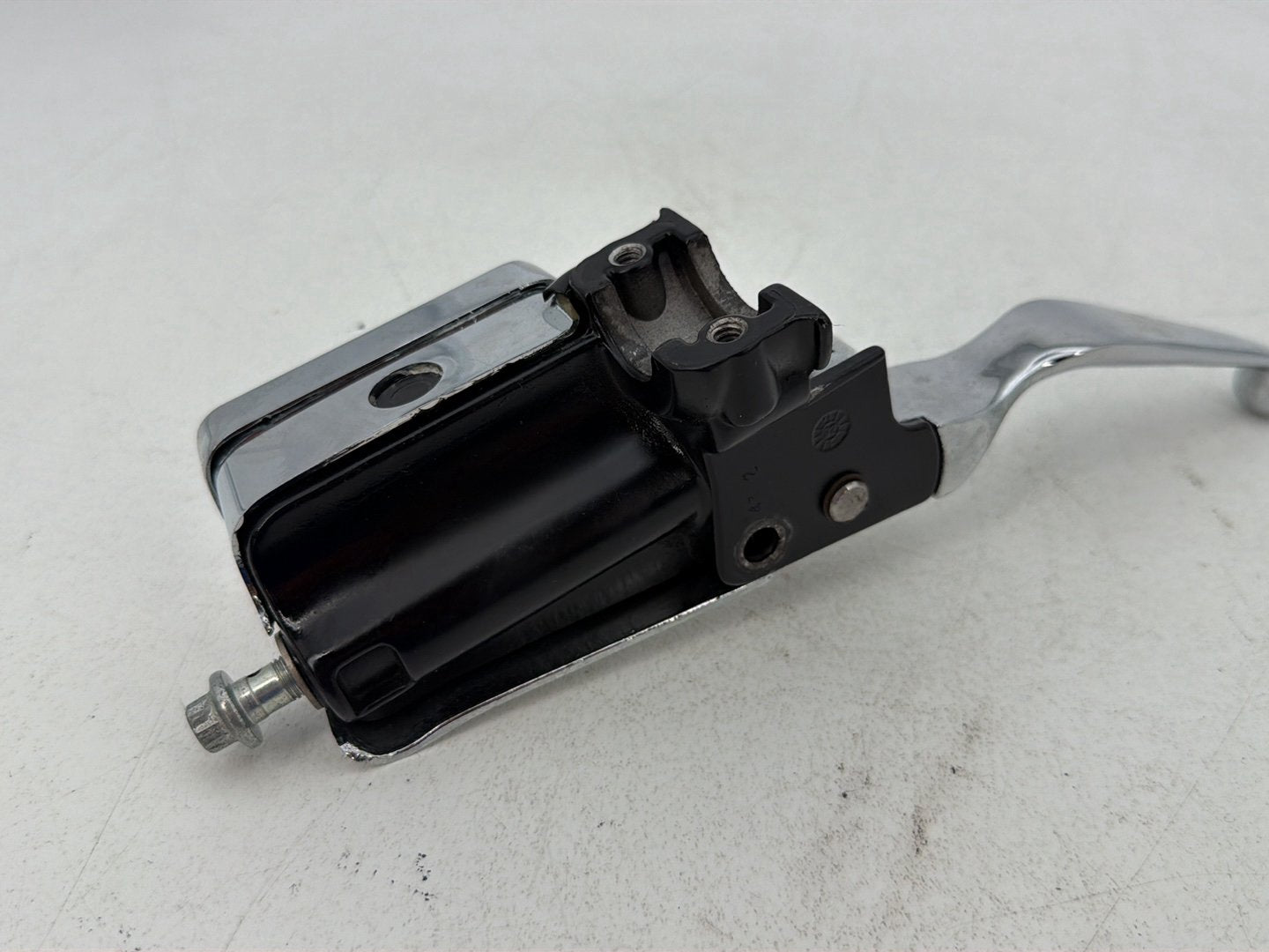 1984 - 1998 Harley-Davidson Touring Electra Glide Classic Front Right Brake Lever Master Cylinder 45013-93A