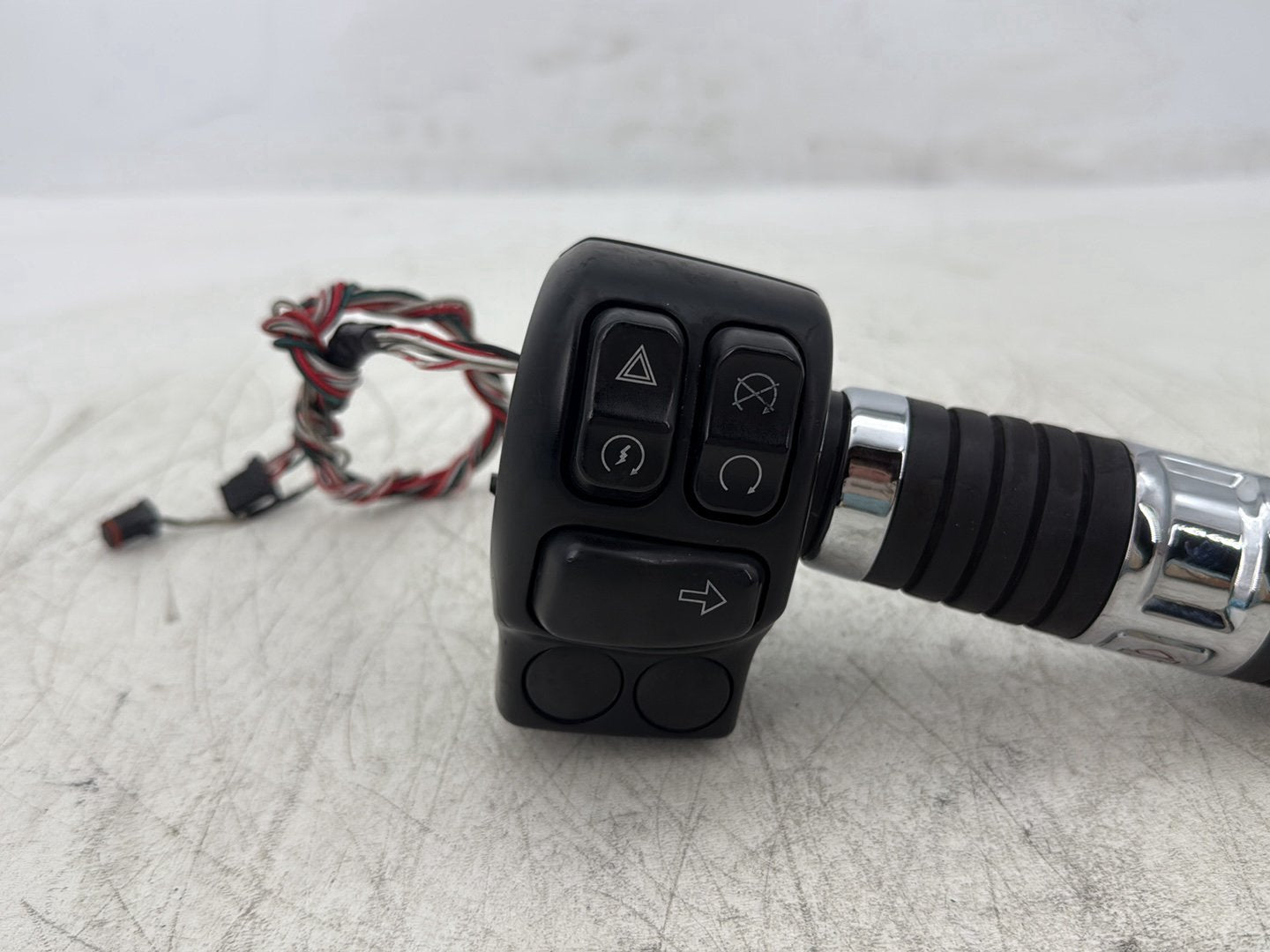 2016 Harley Road King Touring FLHR OEM Right Engine Start Kill Switches Controls