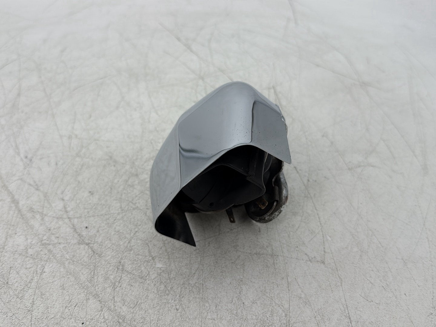 1995 Harley Road King Touring FLHR OEM Horn Signal Klaxon Chrome Cover