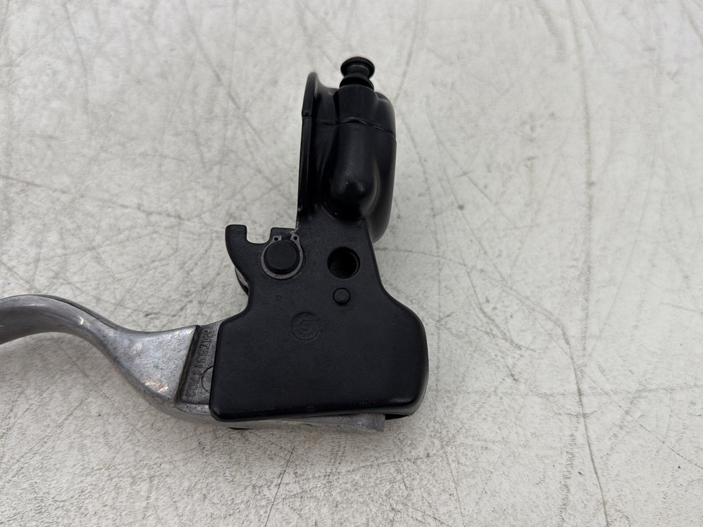 2011 Harley Street Glide Touring FLHX OEM Front Left Hand Clutch Control Lever