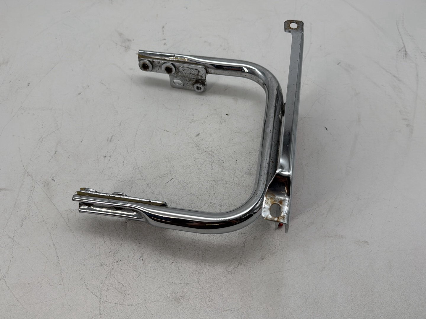 2006 Harley Touring FLHTCI Electra Glide Classic OEM Rear License Plate Support Bar Holder