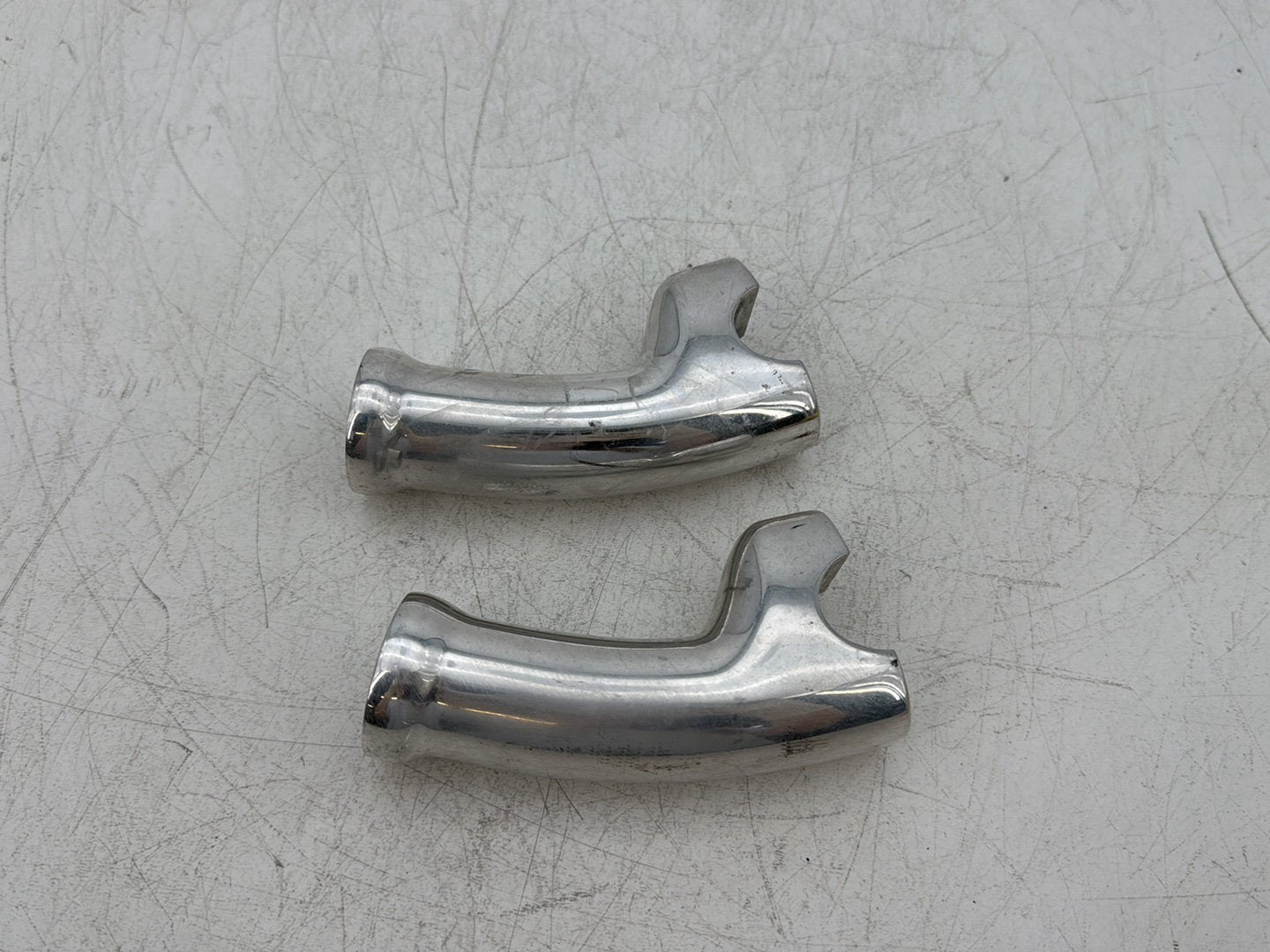 2008 Harley Dyna FXDL Low Rider Anniversary OEM Front Handlebar Risers Riser