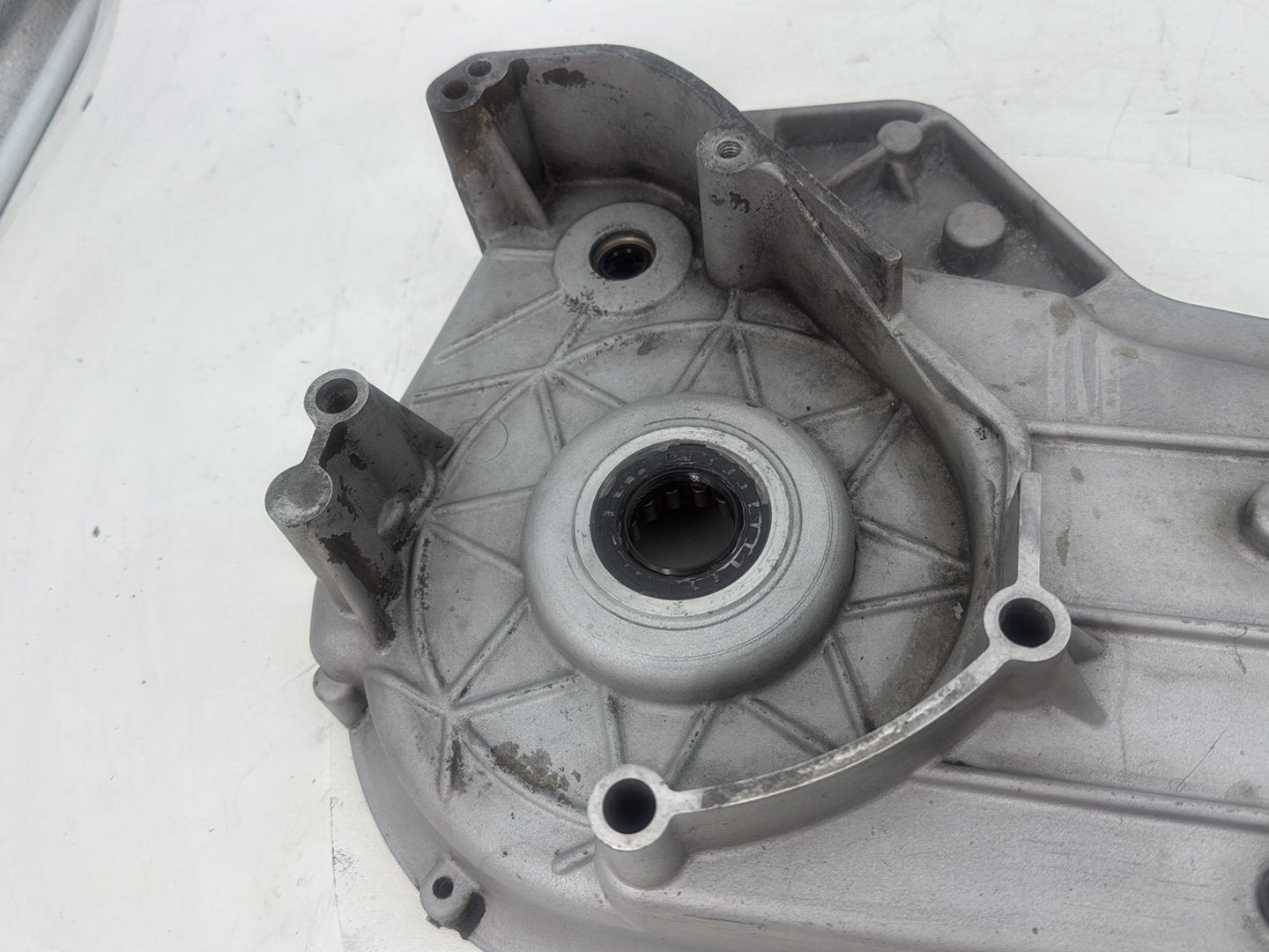 2005 Harley Road Glide Touring FLTRI OEM Inner Primary Clutch Cover