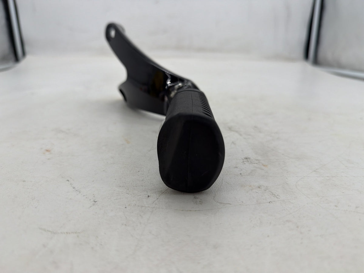 2020 Harley Softail Standard FXST OEM Right Foot Rest Support Bracket Peg