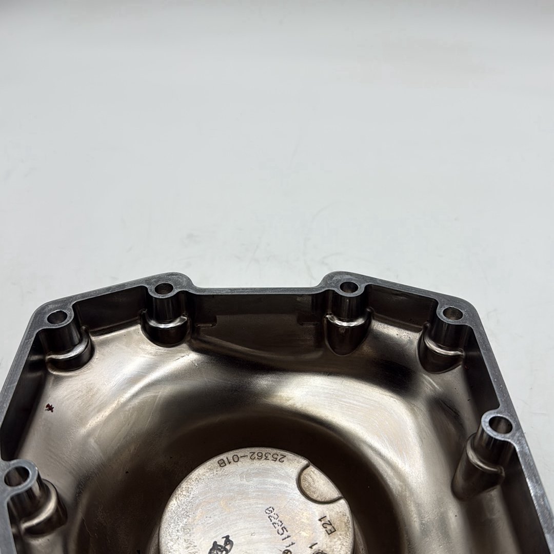 2008 - 2016 Harley-Davidson Touring Road Glide Engine Motor Timing Chain Cover 25362-01B