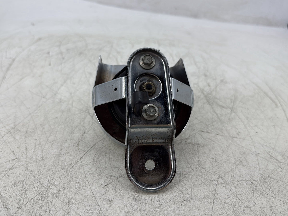 2007 Harley Dyna Street Bob FXDBI OEM Horn Signal Klaxon Chrome Cover 69012-93B