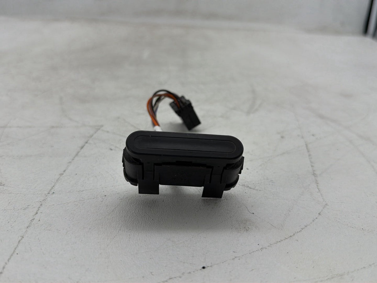 2012 Harley Electra Glide Touring OEM Dash Indicator Lamp Wire Plug 68789-96A