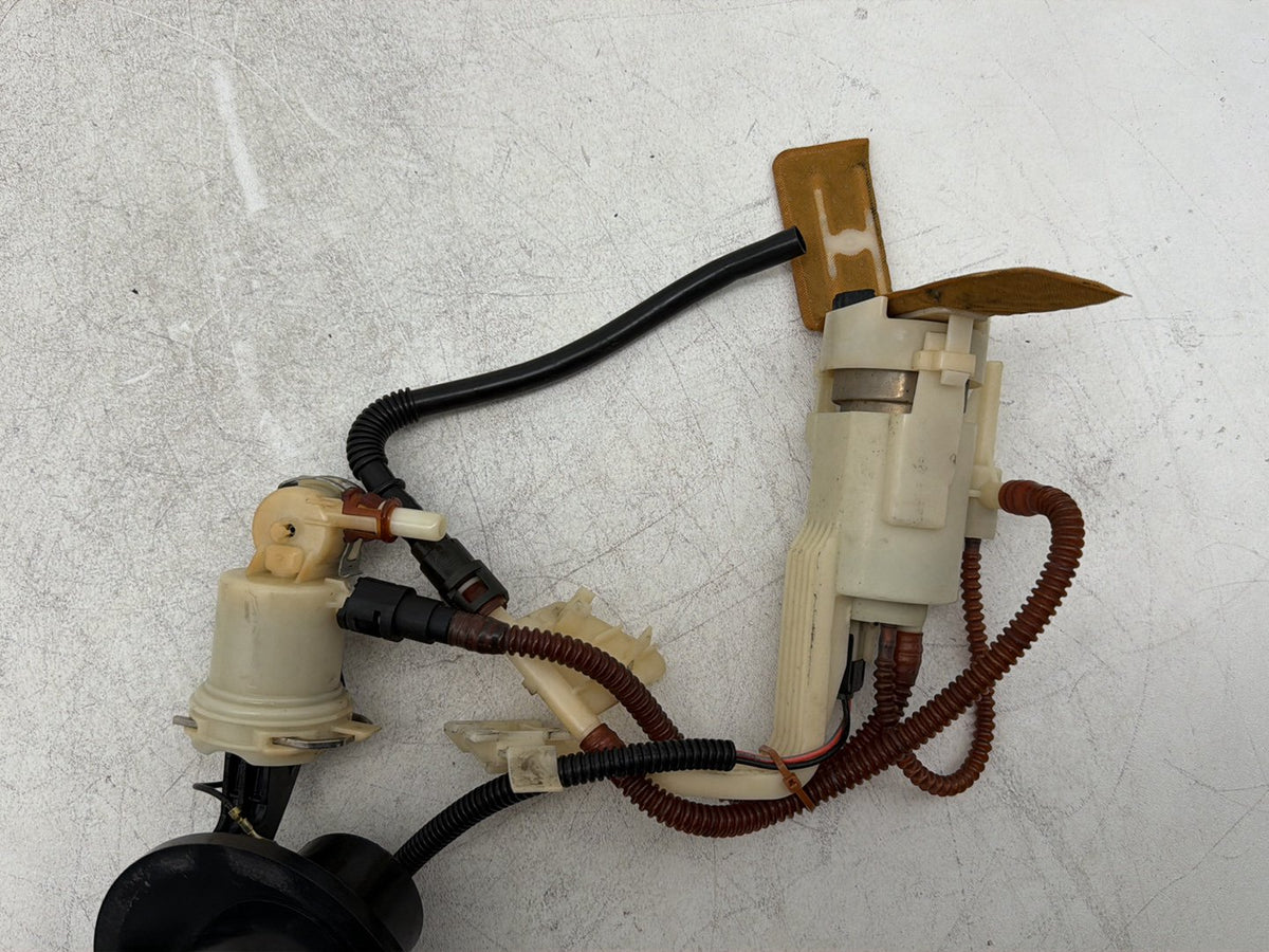 12 Harley Electra Glide Touring Ultra OEM Fuel Pump Gas Gasoline Petrol Sending