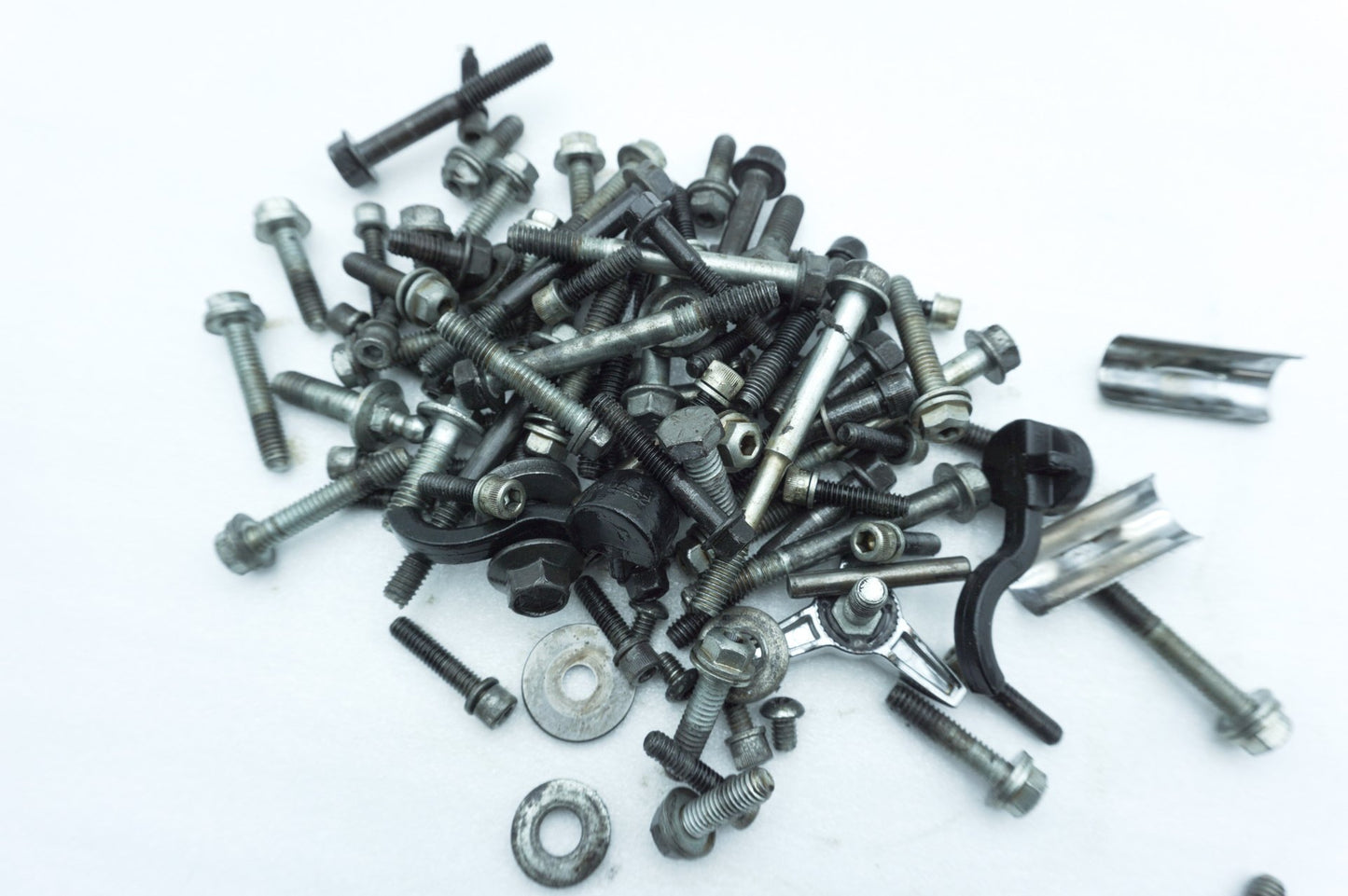 2007 - 2011 Harley-Davidson Touring Street Glide Engine Motor Hardware Bolts Brackets Bushing