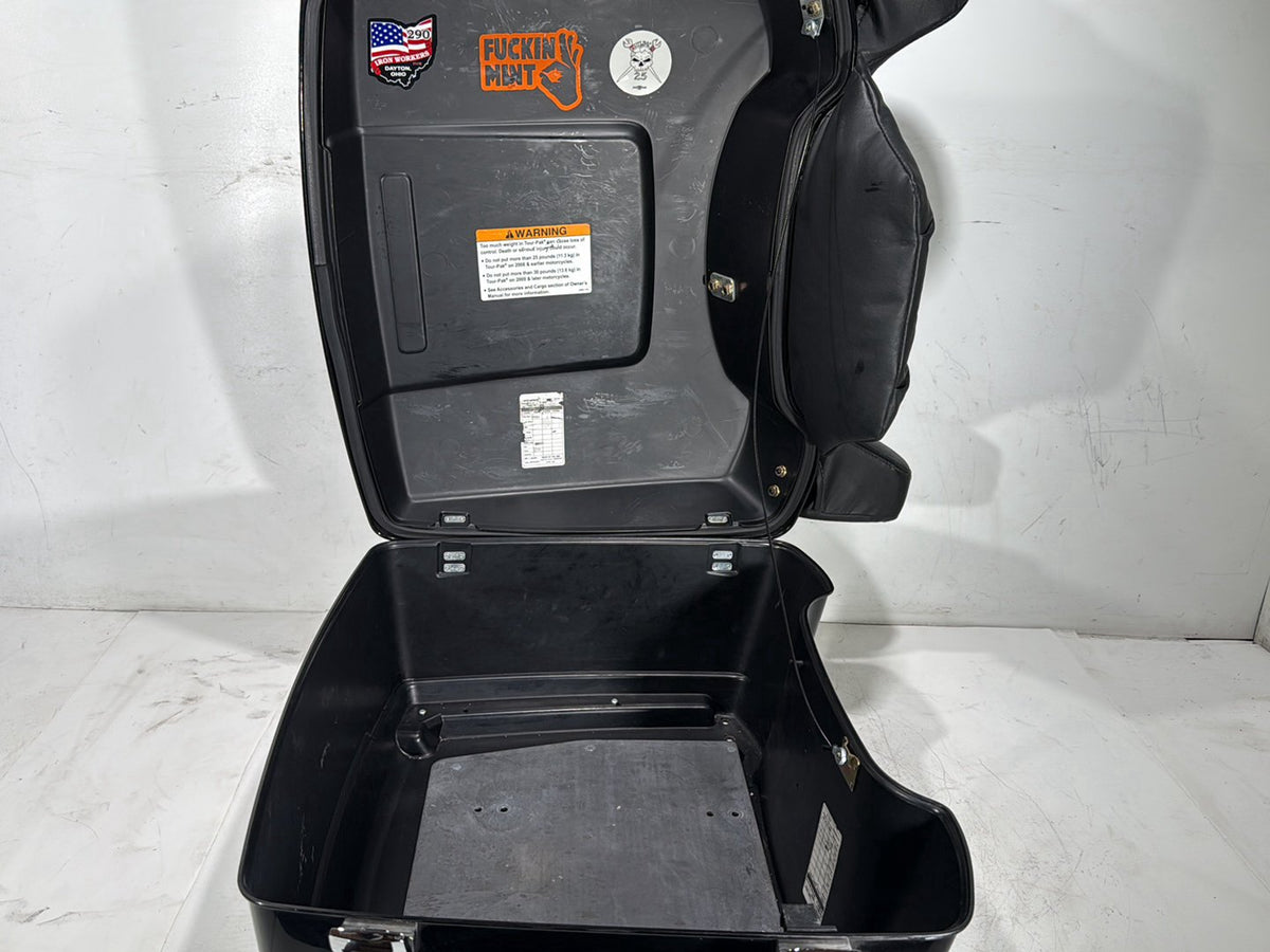 2010 Harley Street Glide Touring FLHX OEM Pass Backrest Tour Pak Luggage NOKey