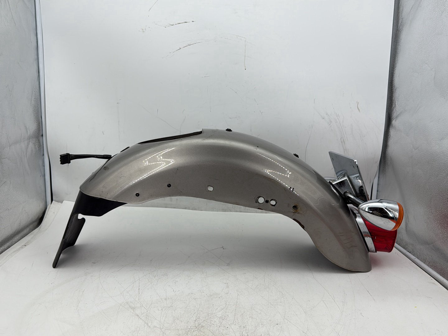 2009 Harley Sportster 883 Low XL883L OEM Rear Wheel Fender & Turn Signals Bar