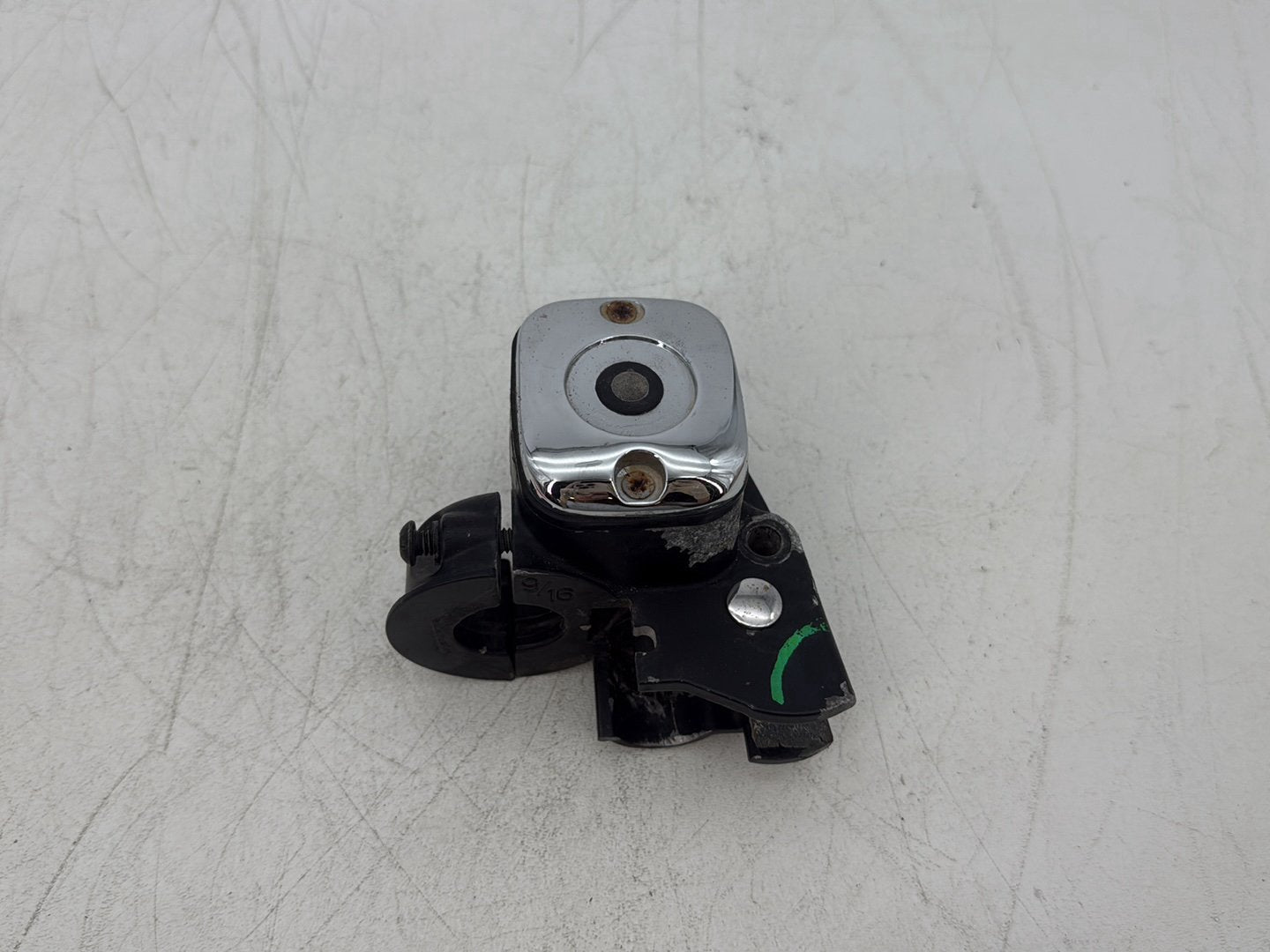 2006 Harley Softail FLSTCI Heritage Classic OEM Front Right Hand Brake Lever Master Cylinder Reservoir
